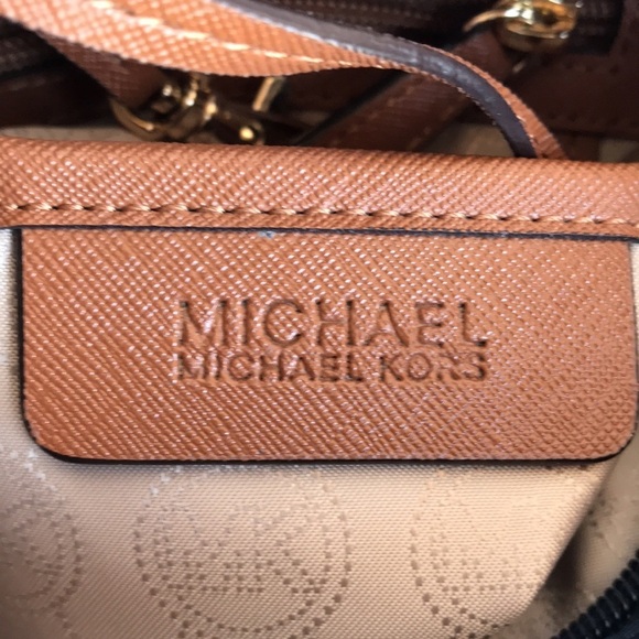 Michael Kors navy nylon crossbody bag with soft shoulder strap, gold zipper - Picture 7 of 7